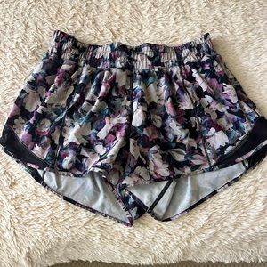 Lululemon Hotty Hot size 8 long